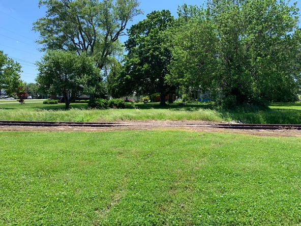 125 W Columbia St, Litchfield, IL 62056